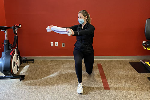 lunge with rotation end position
