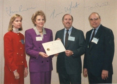 Research by Drs. Bartel, Rimnac, and Wright elucidates the mechanics of oxidation and wear in polyethylene joint replacement components