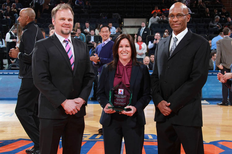 Photo of Dr. Lisa Callahan receiving her award