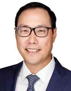 Dr. John Wang headshot