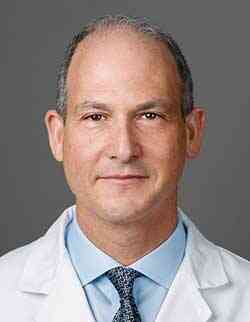 Dr. Rozbruch headshot